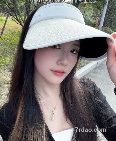 一颗糖葫芦的头像